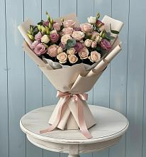 Букет цветов из:  Розы и Лизиантусы в Дубовской