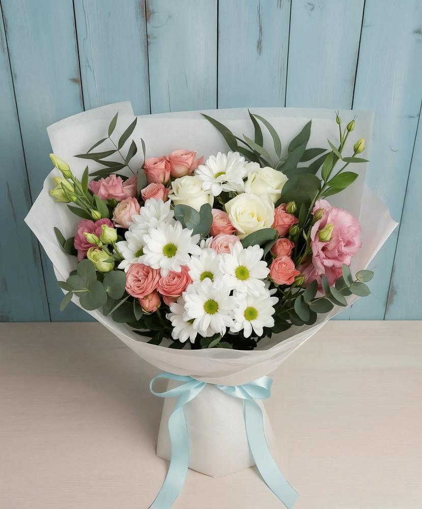 Букет цветов из: Розы, Лизиантусы и Хризантемы в Дубовской