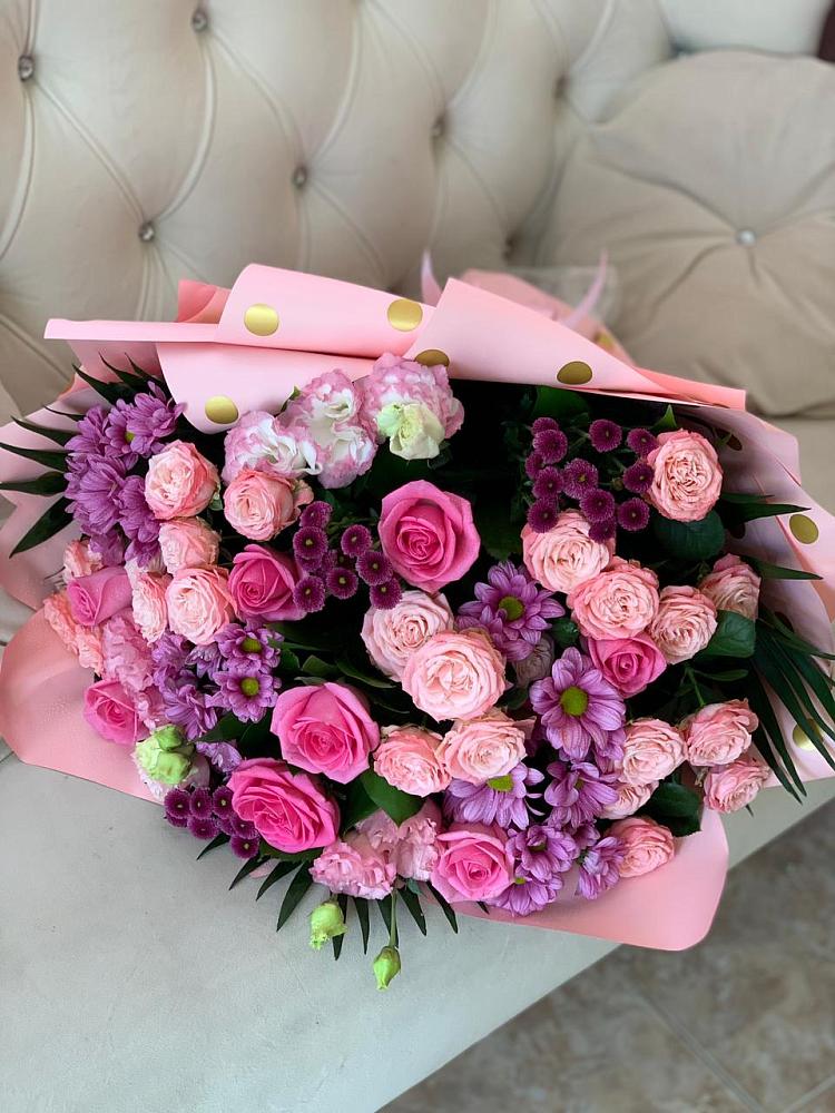 Букет цветов из: Хризантемы, Розы и Лизиантусы в Дубовской