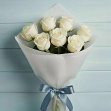 Букет 7 Белых роз Эдлесс Лав в Дубовской