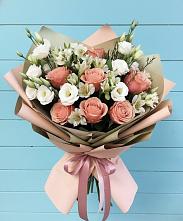 Букет цветов из:  Розы, Альстромерии и Лизиантусы в Дубовской