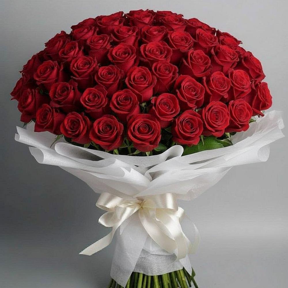 Букет 101 Красная роза Блэк Мэджик в Дубовской