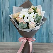 Букет цветов из:  Хризантемы и Розы в Дубовской
