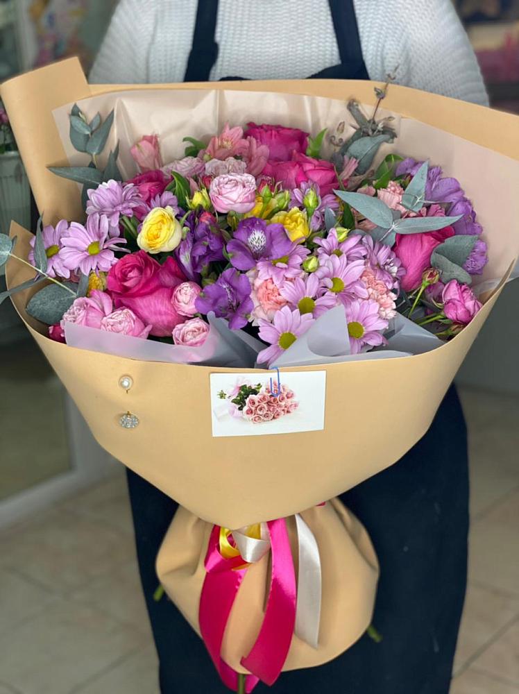 Букет цветов из: Хризантемы, Гвоздики и Альстромерии в Дубовской