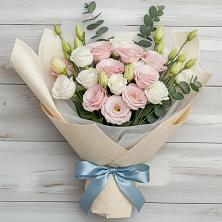 Букет цветов из:  Лизиантусы в Дубовской