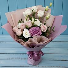 Букет цветов из:  Розы и Лизиантусы в Дубовской