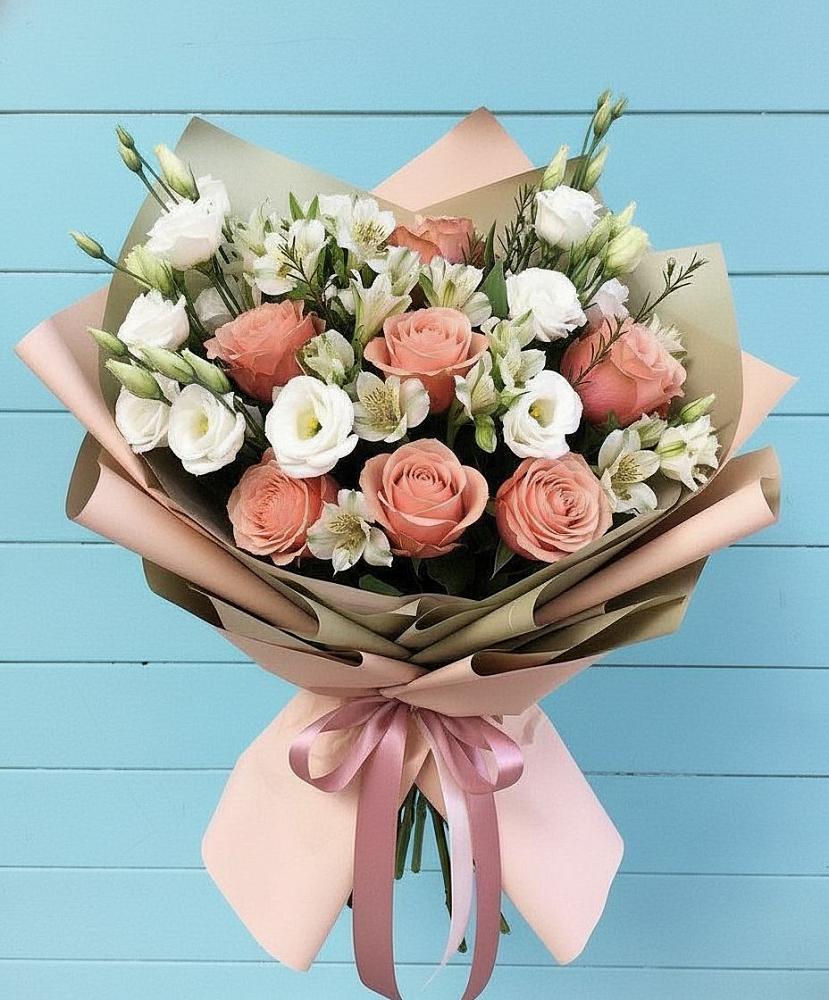 Букет цветов из: Розы, Альстромерии и Лизиантусы в Дубовской