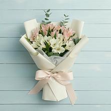 Букет цветов из:  Альстромерии #REPLACE_PRED# Дубовской