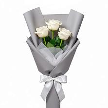 Букет 3 белые розы в Дубовской