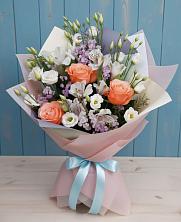 Букет цветов из:  Лизиантусы, Розы, Альстромерии и Гипсофила в Дубовской