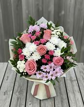 Букет цветов из:  Альстромерии, Гвоздики, Розы и Хризантемы в Дубовской