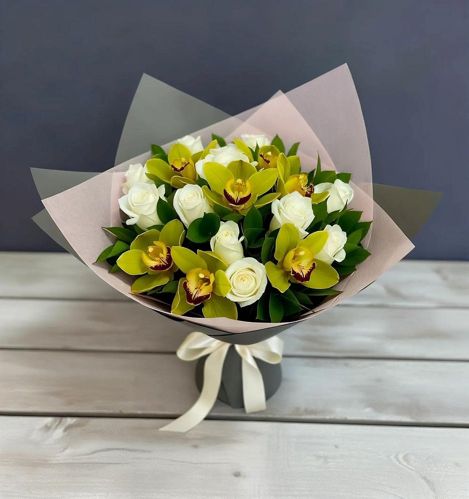 Букет цветов из: Орхидеи и Розы в Дубовской