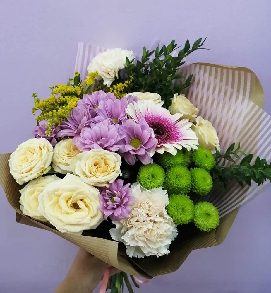 Букет цветов из: Хризантемы, Розы, Гвоздики и Герберы в Дубовской