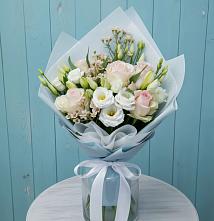 Букет цветов из:  Розы и Лизиантусы в Дубовской