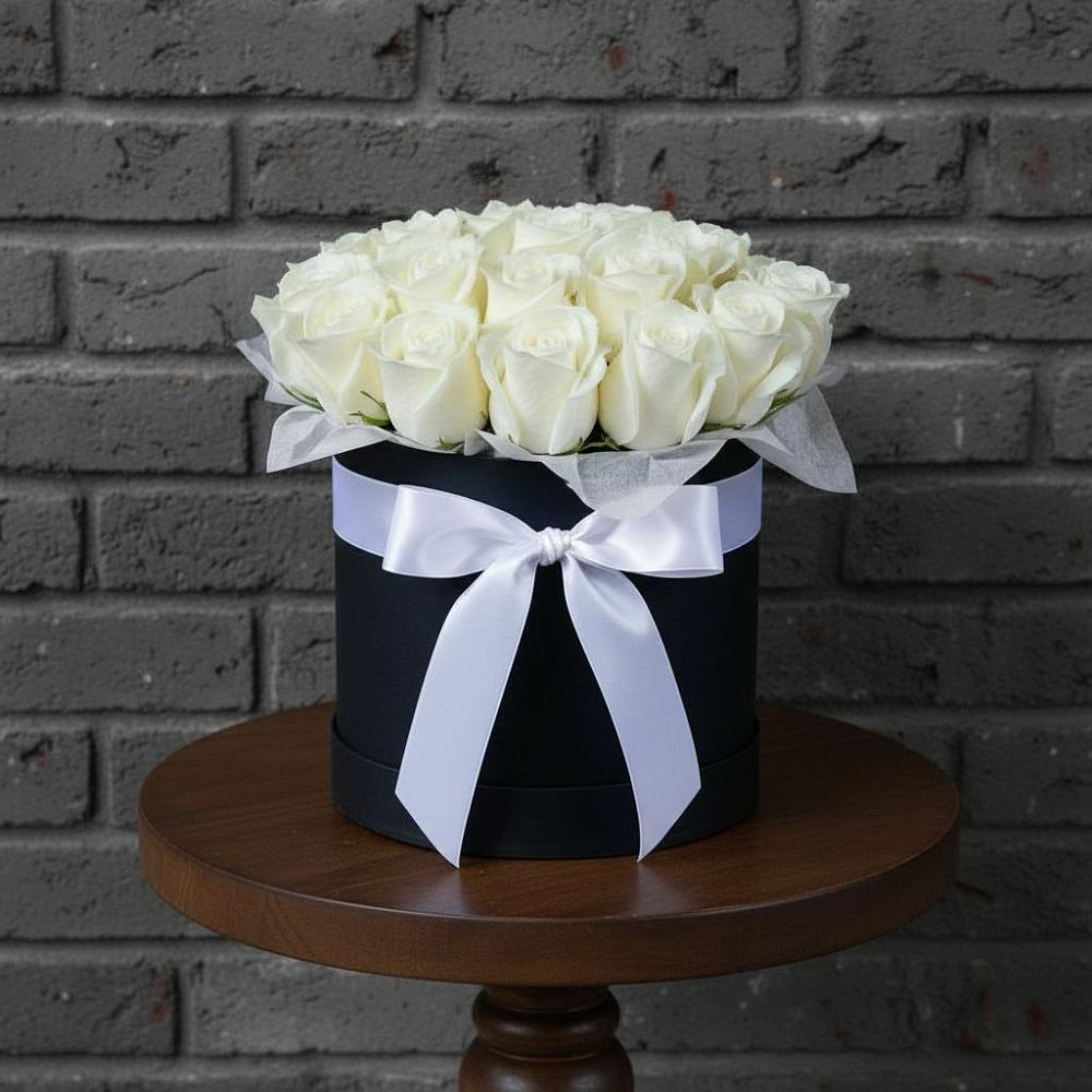 Цветочная композиция из Розы в шляпной коробке в Дубовской