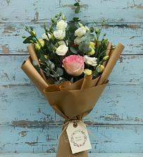 Букет цветов из:  Розы и Лизиантусы в Дубовской