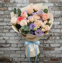 Букет цветов из:  Розы, Лизиантусы и Гвоздики в Дубовской